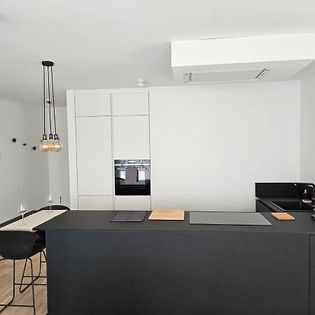 New Spacious Two Bedroom Center With Parking, Near Public Transport Lüksemburg Dış mekan fotoğraf